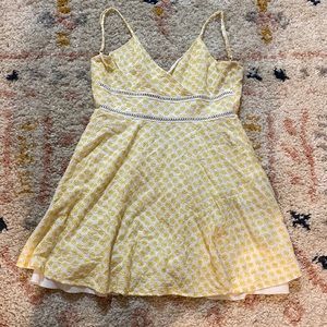 yellow floral crotchet dress
*SOLD*